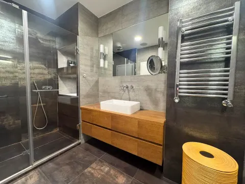 Wohnung 110 m² in Madrid