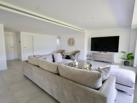 Piso de 120 m² en Estepona