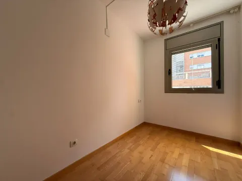 Pis de 66 m² a Badalona