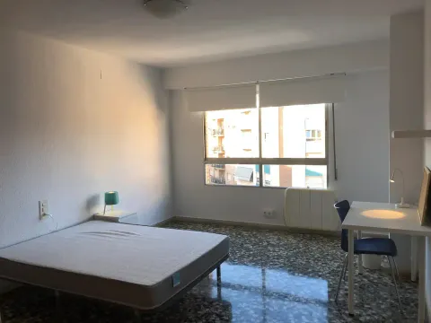 Кімната в оренду, Валенсія