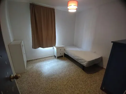 Pis de 80 m² a Linares