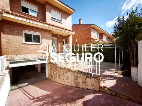 House 226 m² in Ugena