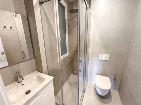 Wohnung 156 m² in Madrid