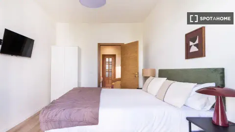 Quarto para alugar, Madrid (4/19)