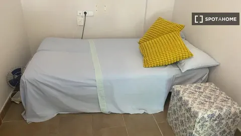 Habitación en alquiler, Caldetas