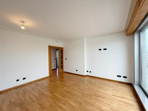 Flat 99 m² in A Coruña (3/32)