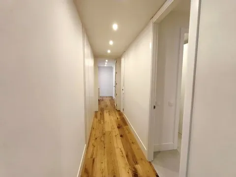 Wohnung 156 m² in Madrid