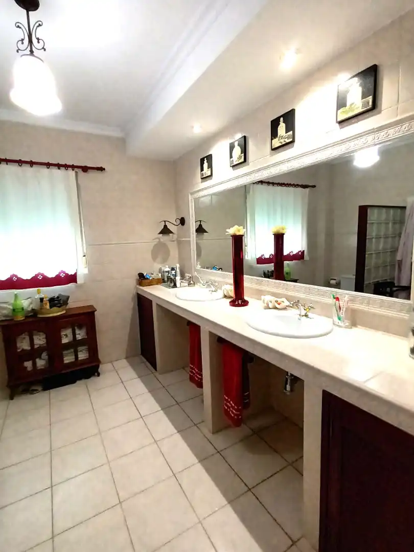 Flat 700 m² in Badajoz
