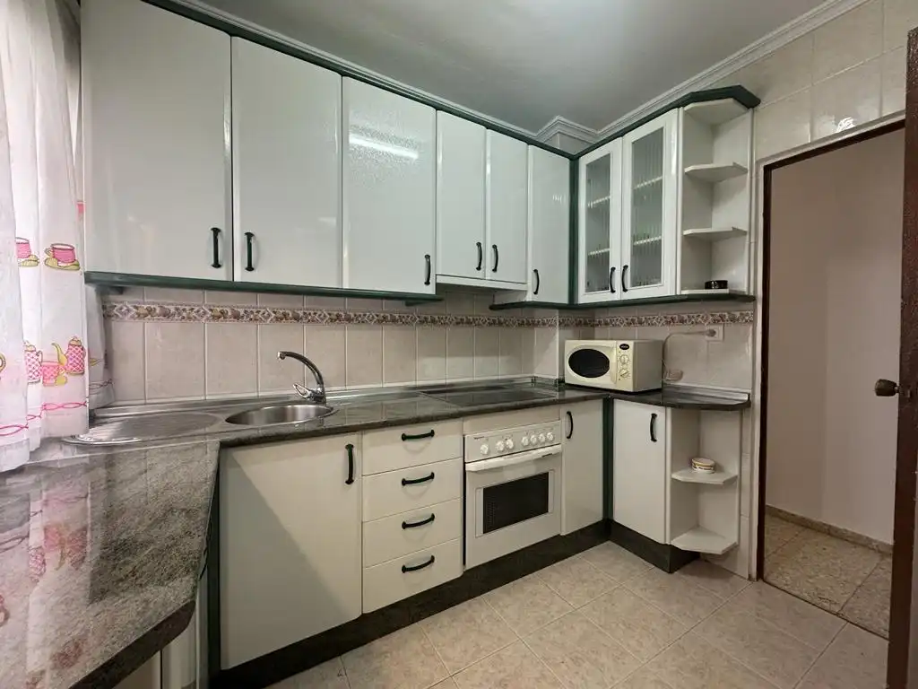 Piso de 85 m² en Cáceres