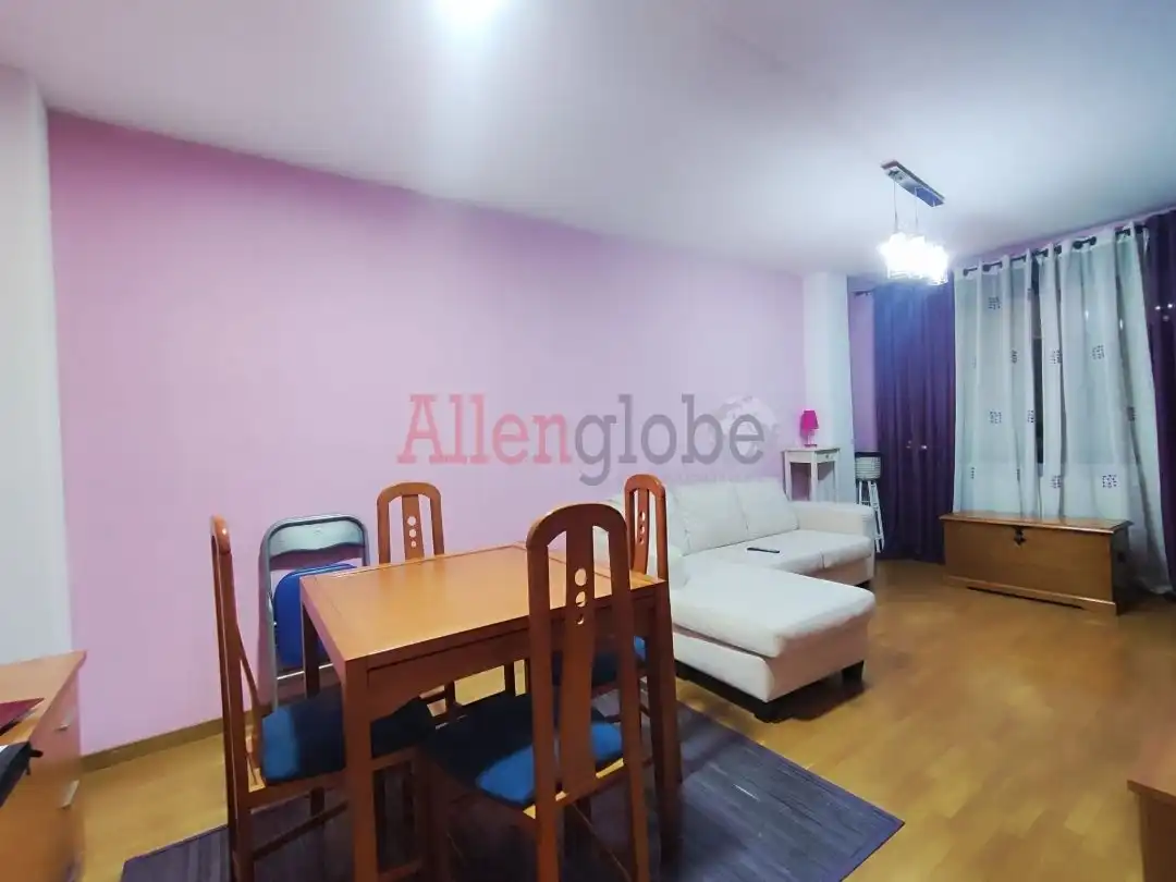 Flat 63 m² in Oviedo