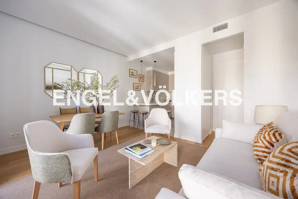Wohnung 83 m² in Madrid