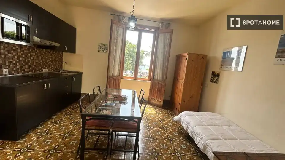 Habitación 69 m², Puerto del Rosario