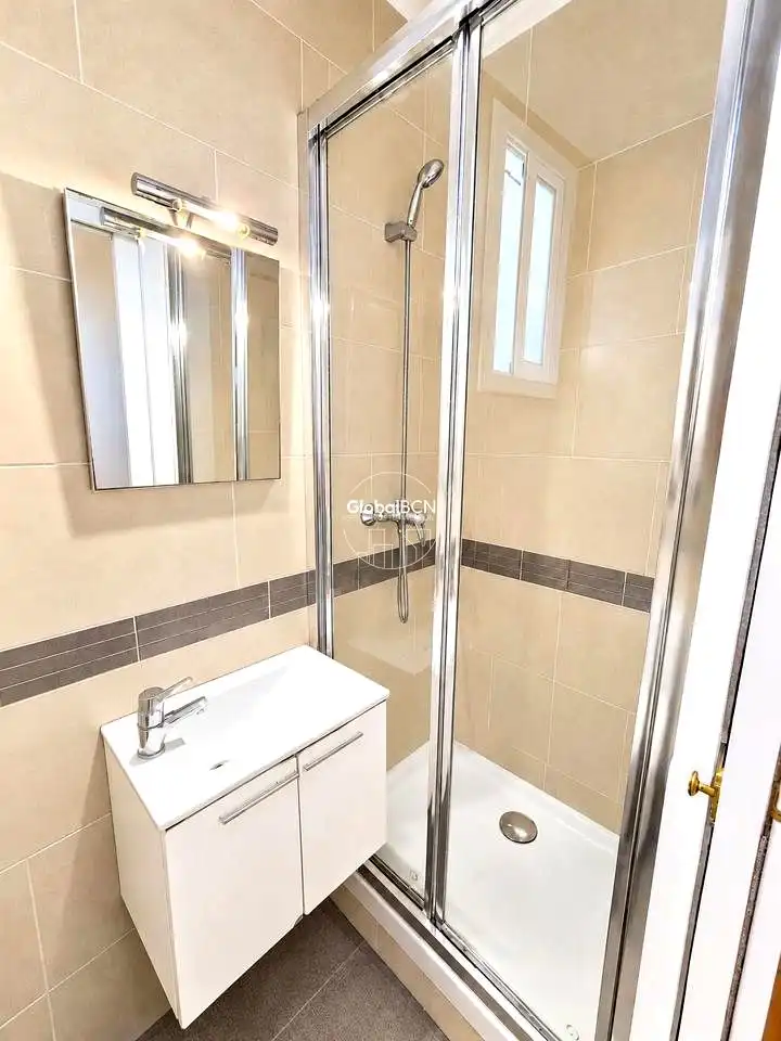 Квартира 30 м² у Барселоні