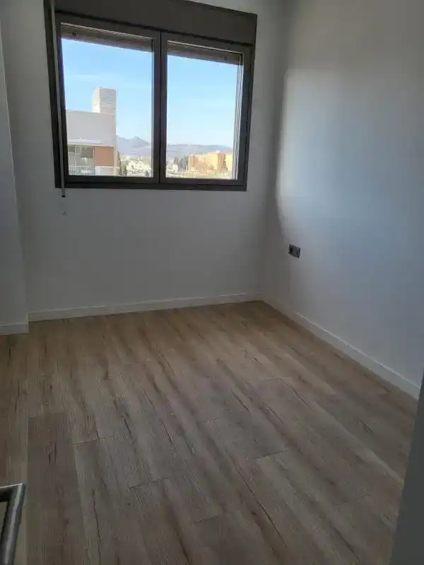 Piso de 93 m² en Granada