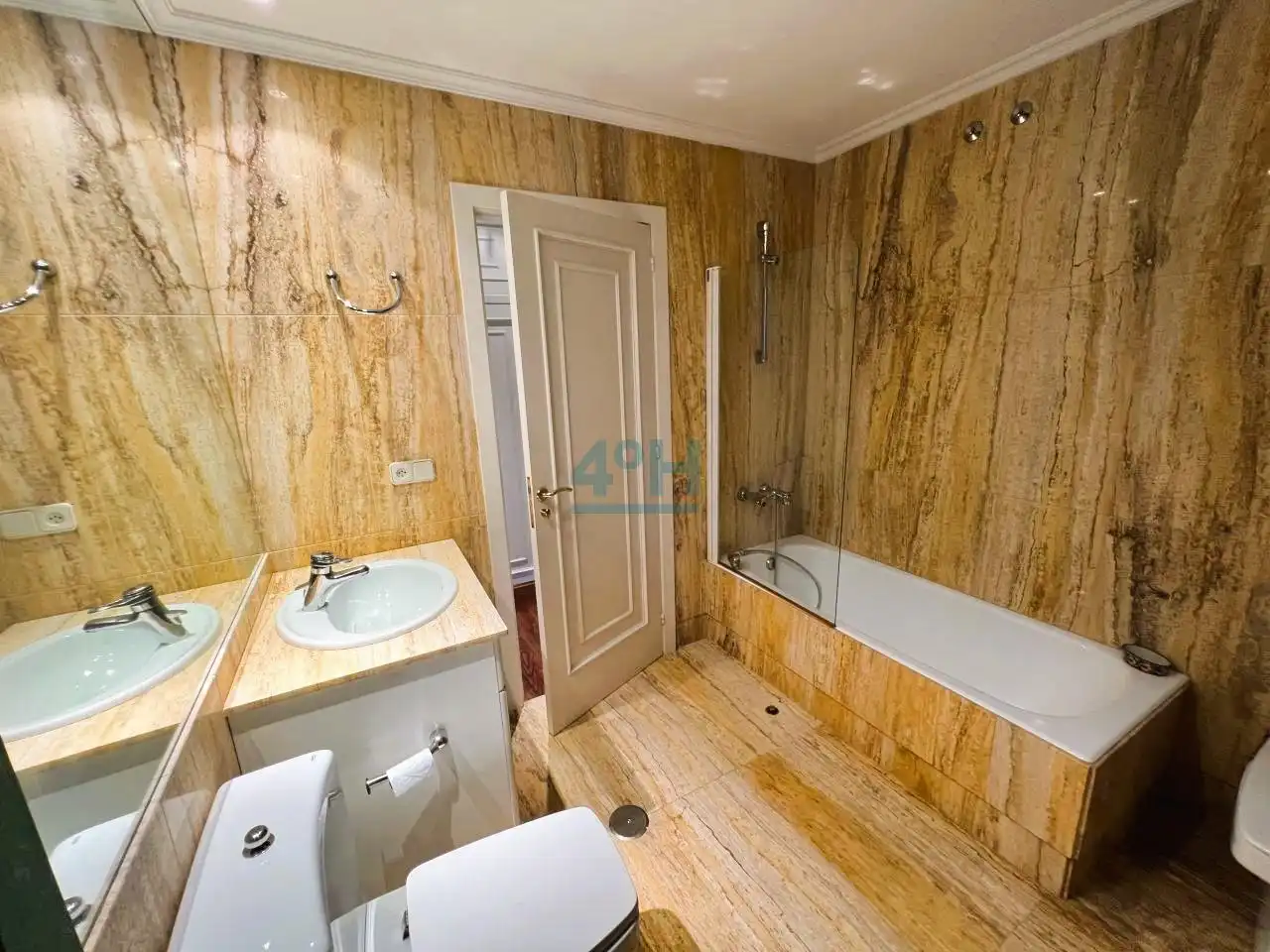 Casa de 590 m² a San Cibrao das Viñas
