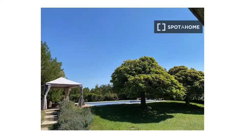 Habitación 360 m², Simancas