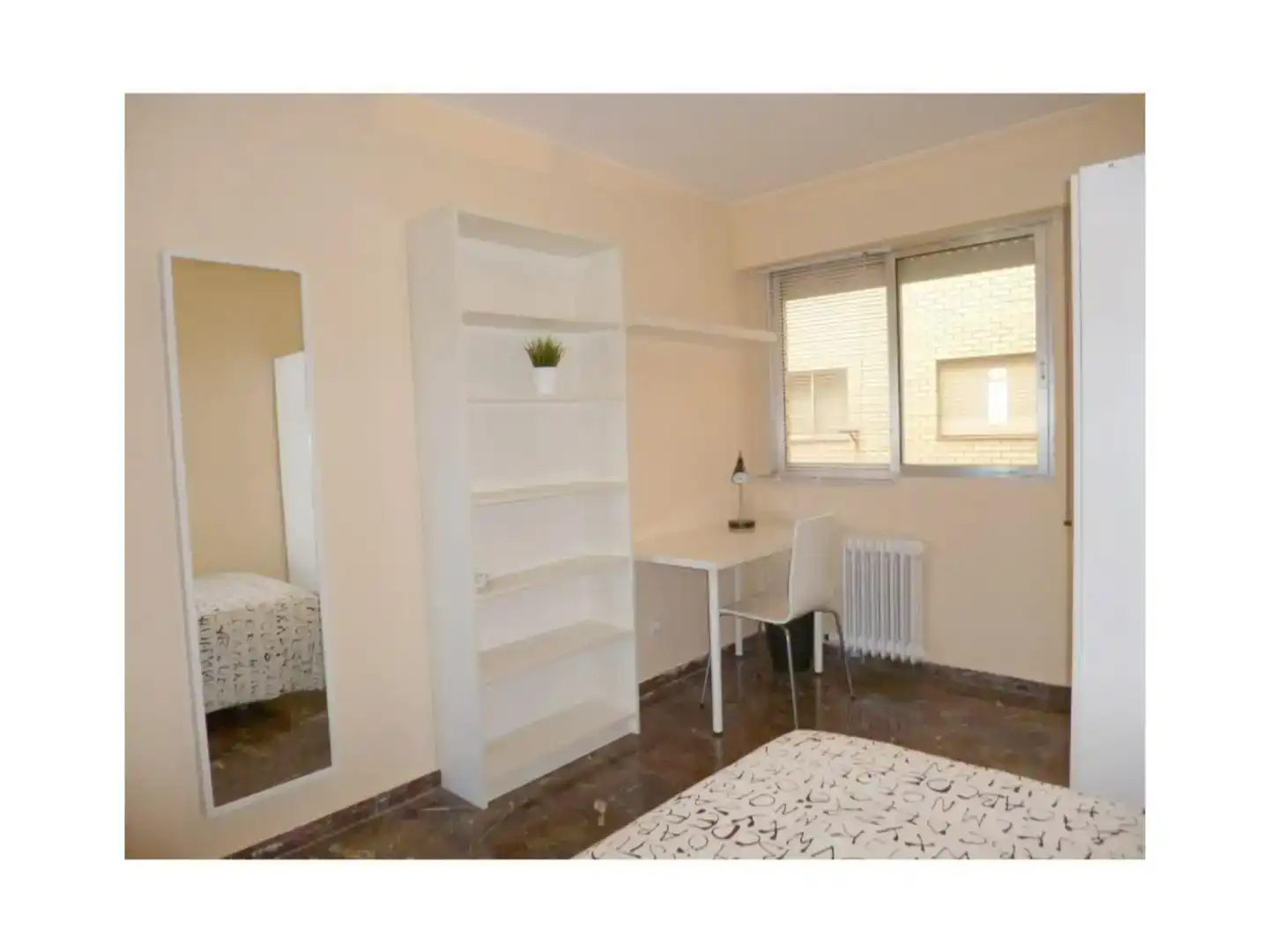Habitación 100 m², Zaragoza