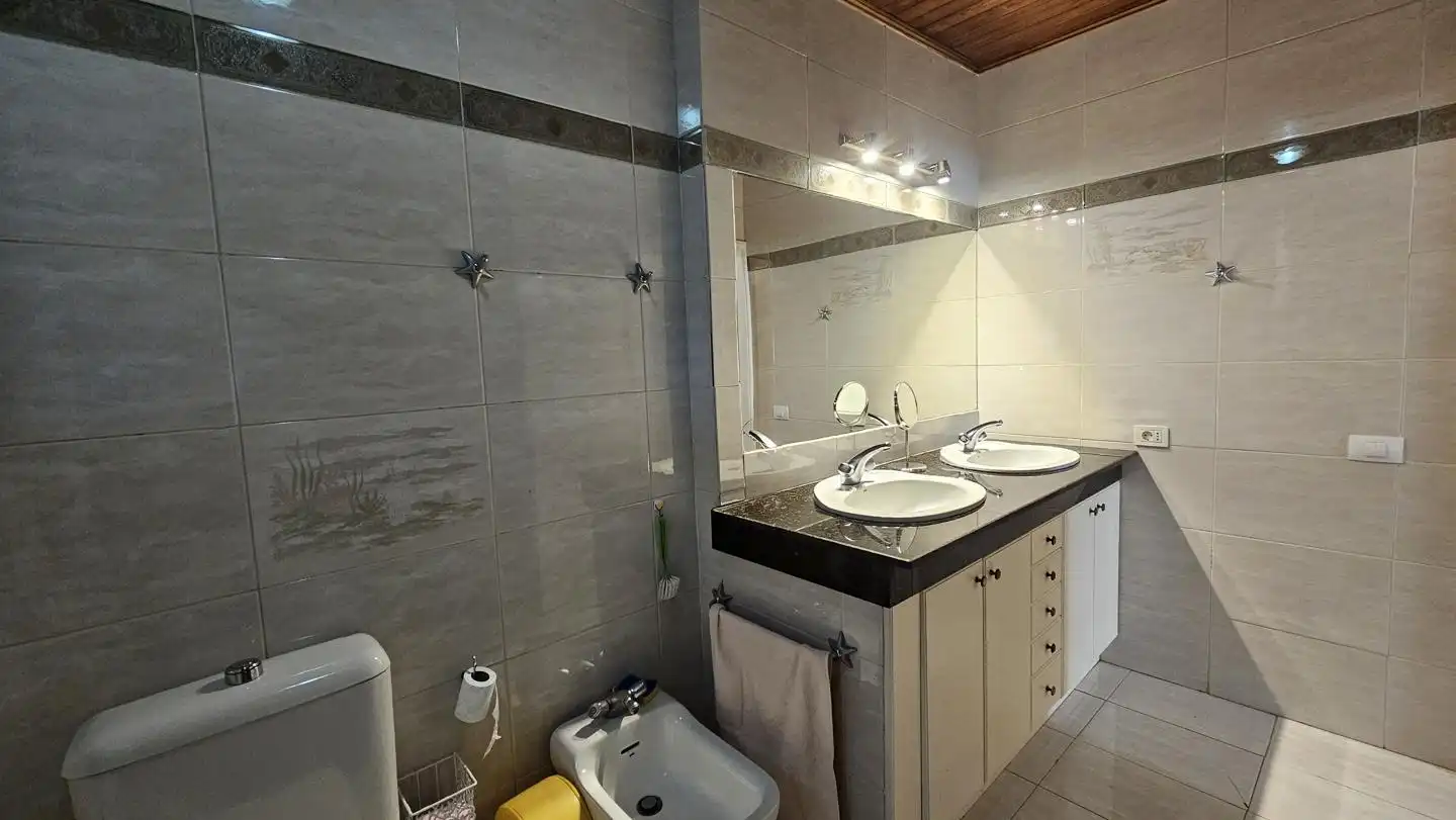 Piso de 300 m² en San Bartolomé de Tirajana
