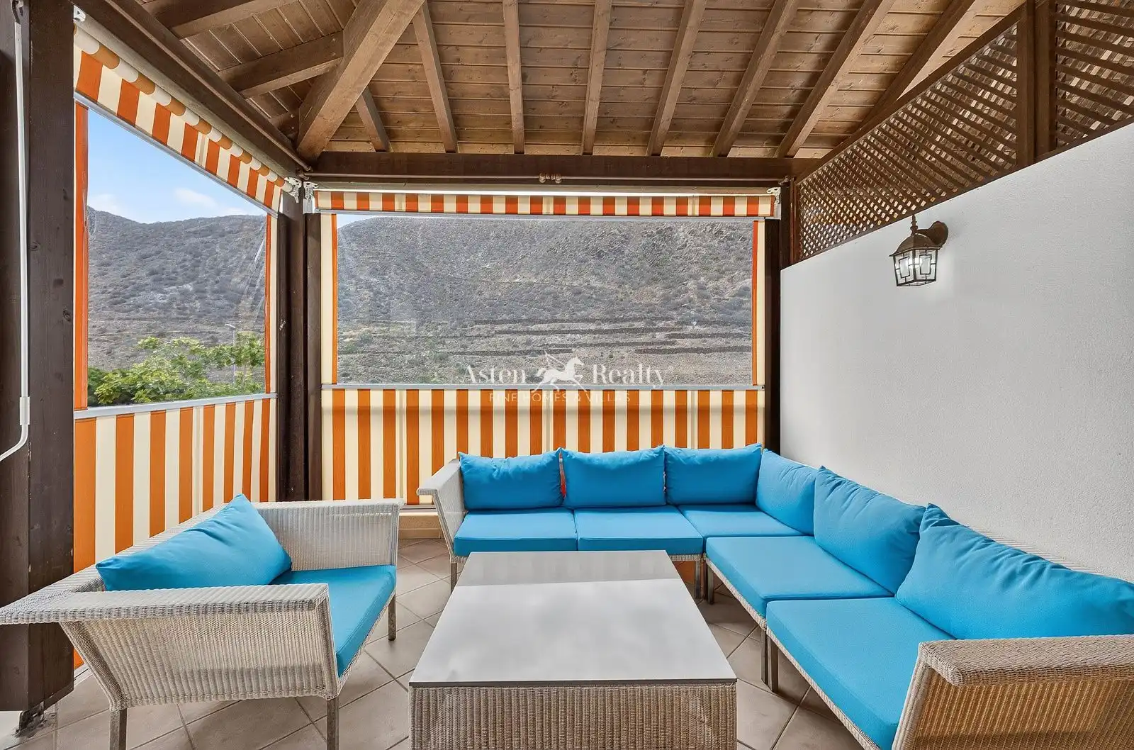 Casa de 325 m² en Arona