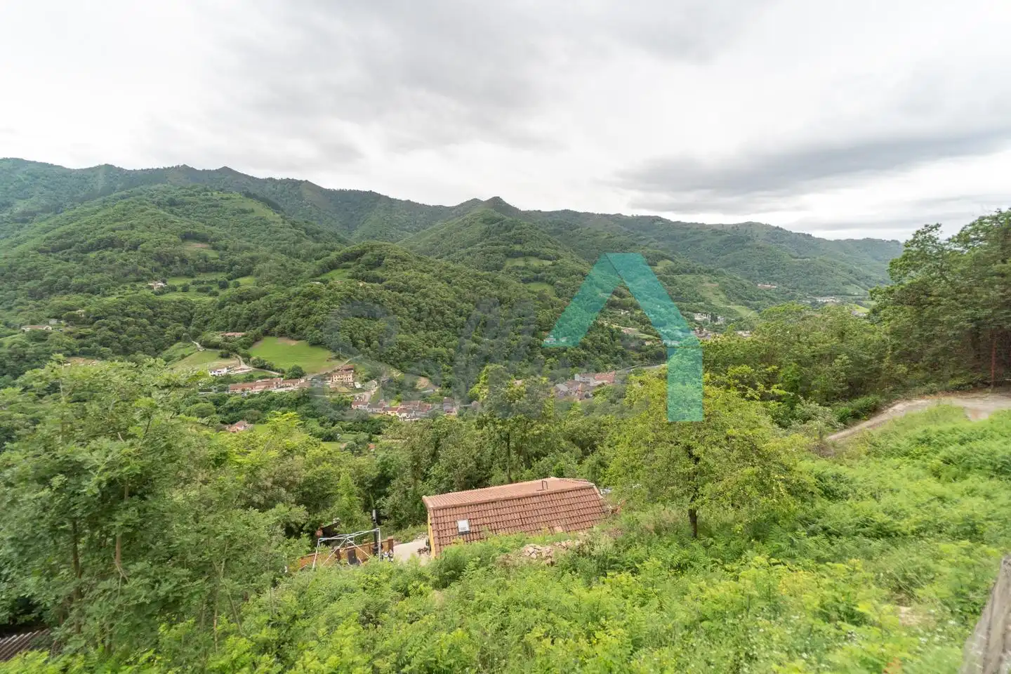 Piso de 100 m² en Mieres