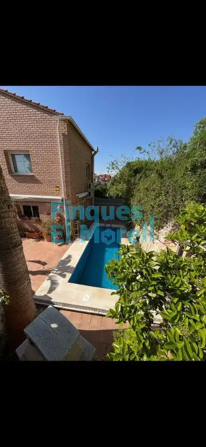 Casa de 242 m² en Vila-rodona