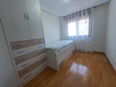Piso de 66 m² en Oviedo