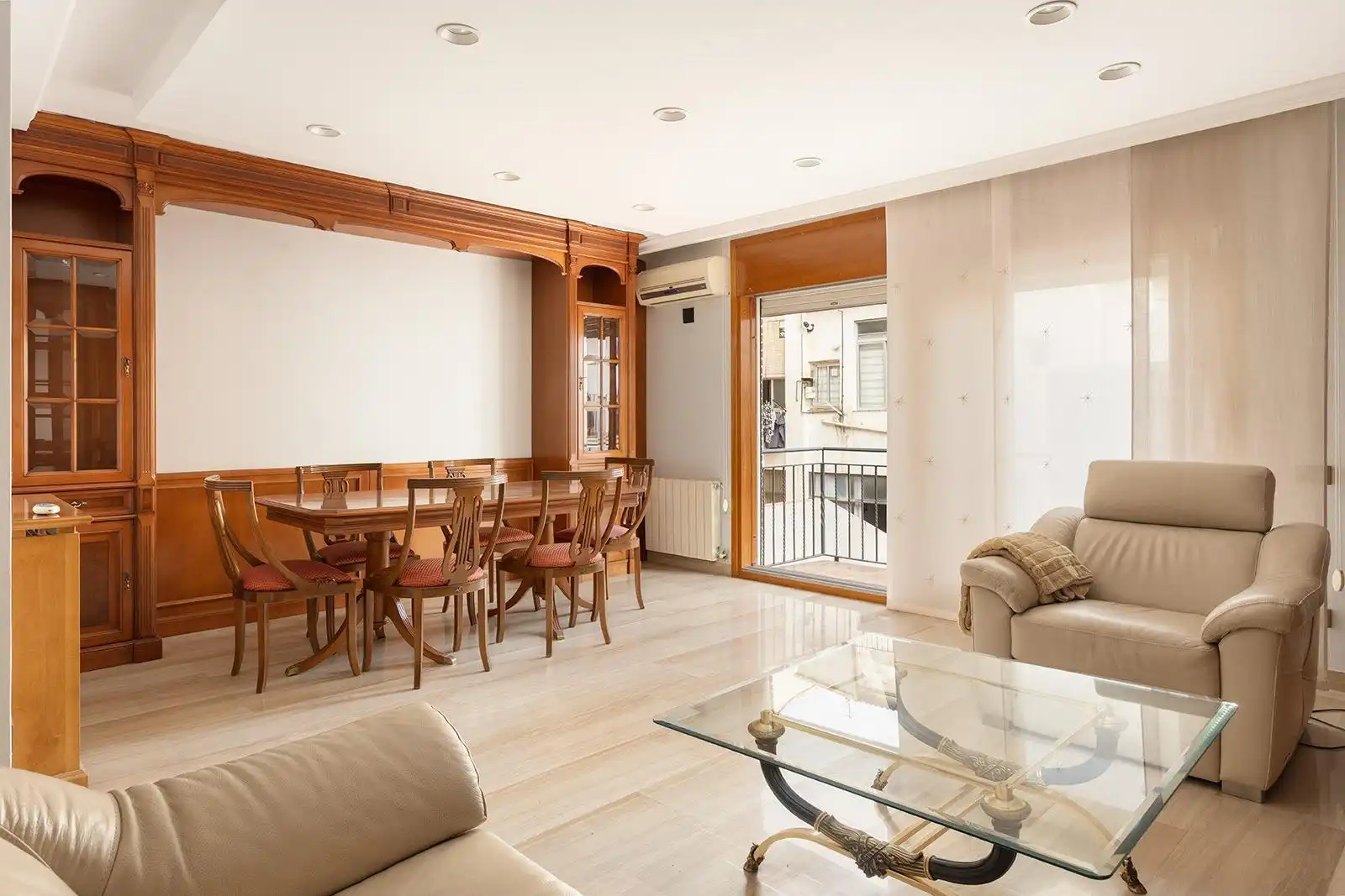 Casa 384 m² a l'Hospitalet de Llobregat