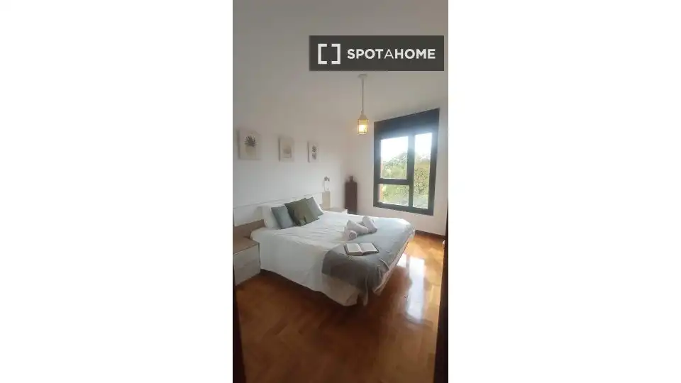 Habitación 52 m², Oviedo