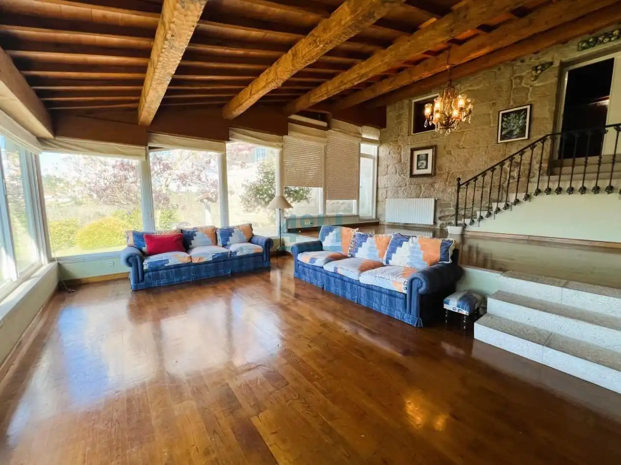 Casa de 590 m² a San Cibrao das Viñas