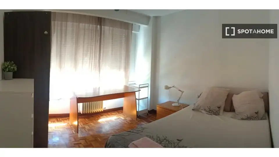 Habitación 115 m², Pamplona