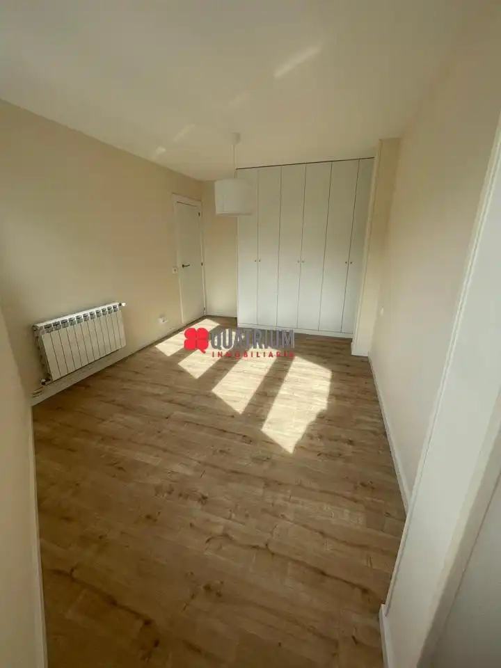 Piso de 80 m² en Santiago de Compostela