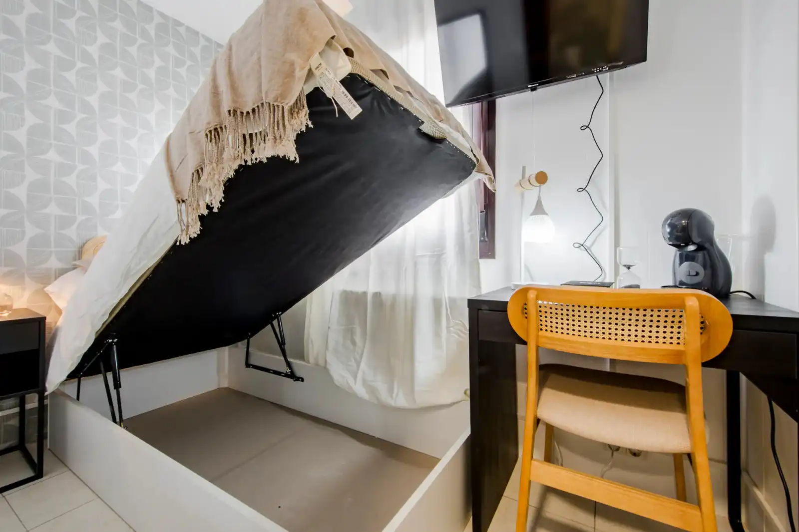 Room for rent, Madrid