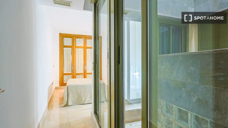 Habitación 76 m², Sevilla
