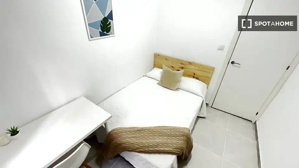 Habitación 81 m², Sevilla