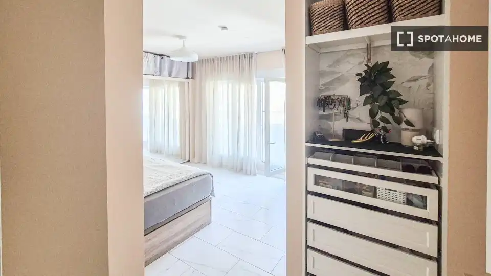 Habitación 144 m², Alicante