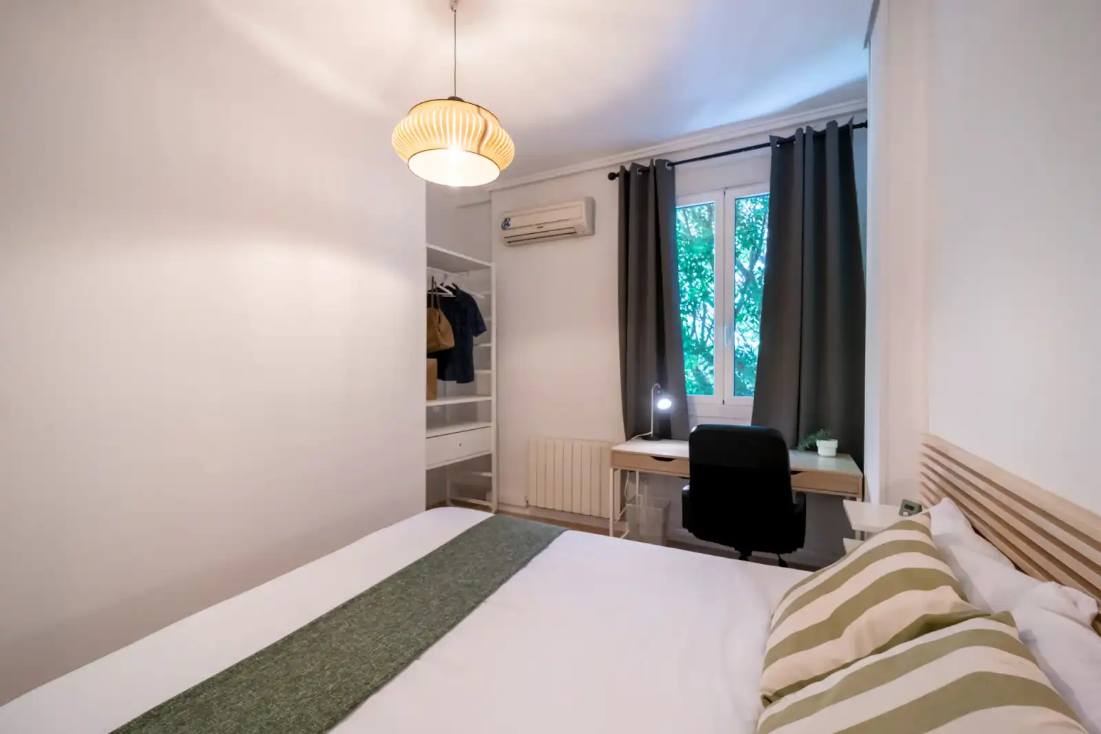 Chambre à louer, Valence