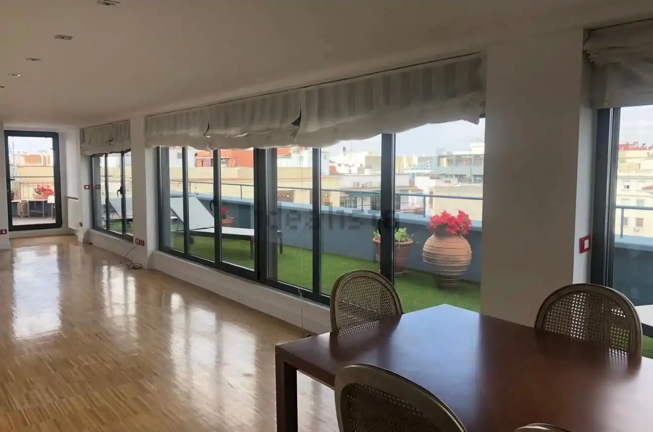 Wohnung 210 m² in Madrid