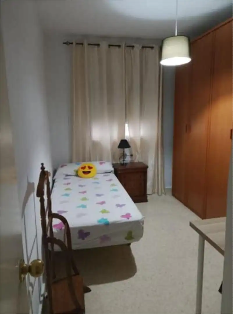 Pis de 90 m² a Dos Hermanas