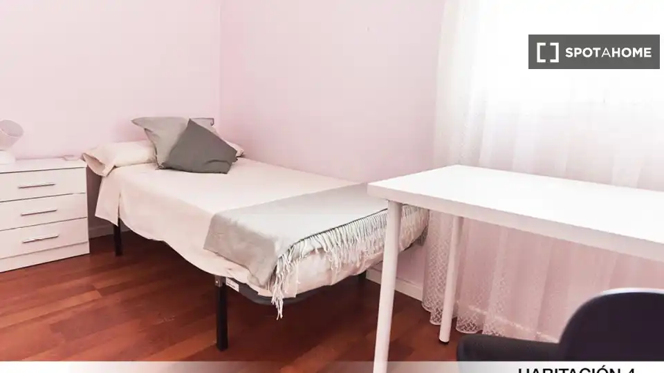 Habitación 117 m², Sevilla