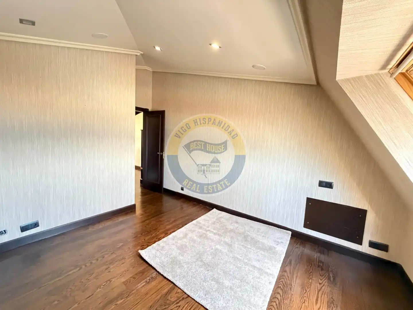 Piso de 250 m² en Vigo