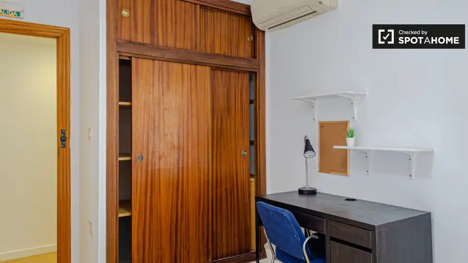 Habitació de lloguer, Burjassot