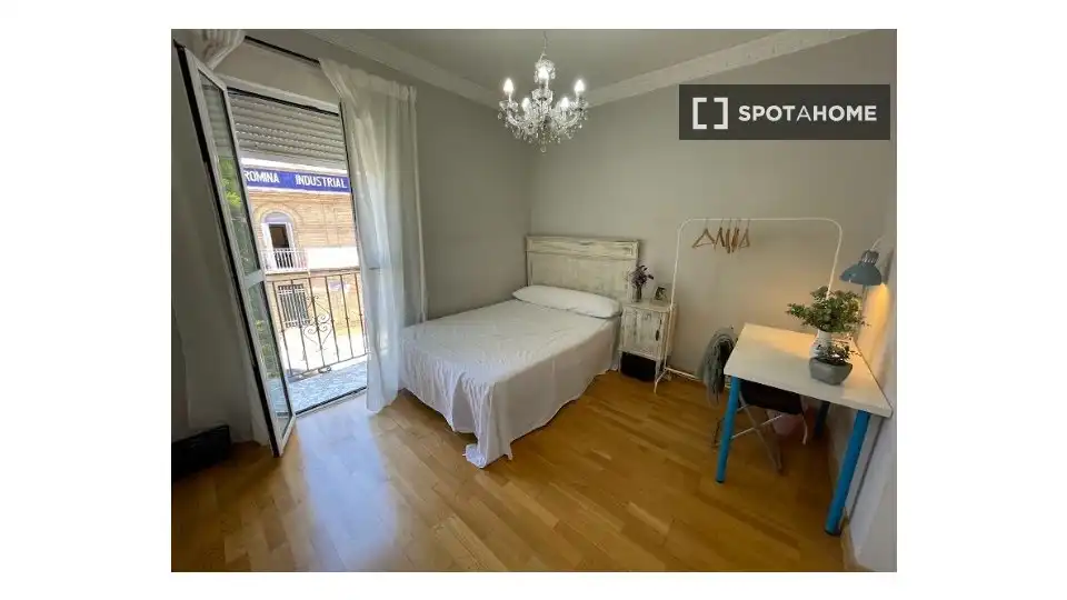 Habitación 345 m², Sevilla