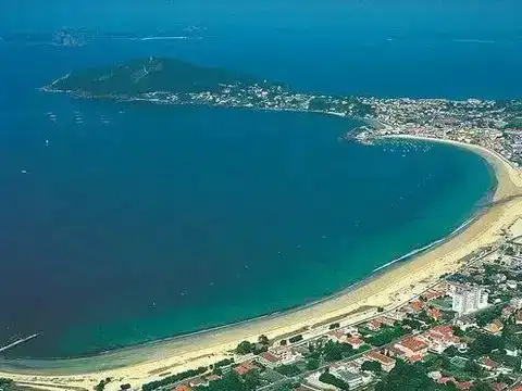 Piso de 200 m² en Nigrán