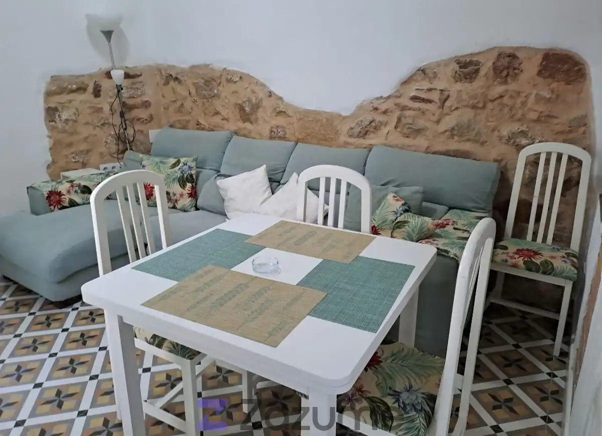 Piso de 90 m² en Linares