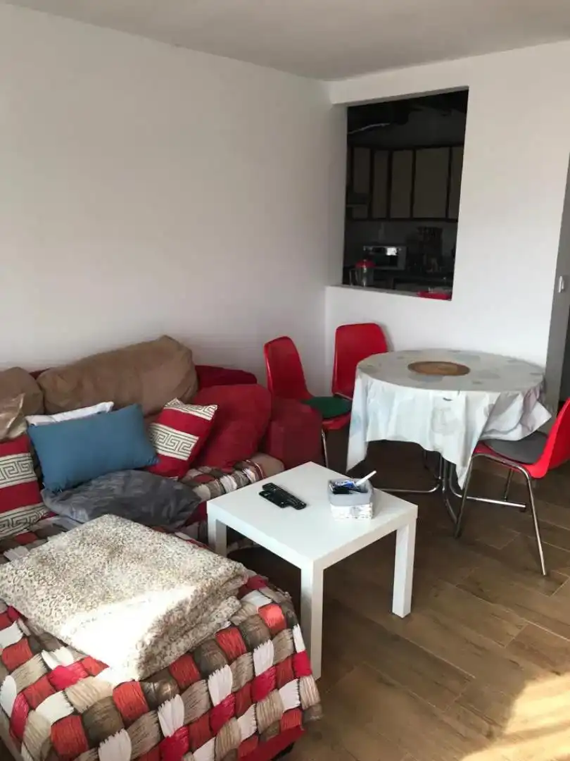 Casa de 90 m² en Benavides