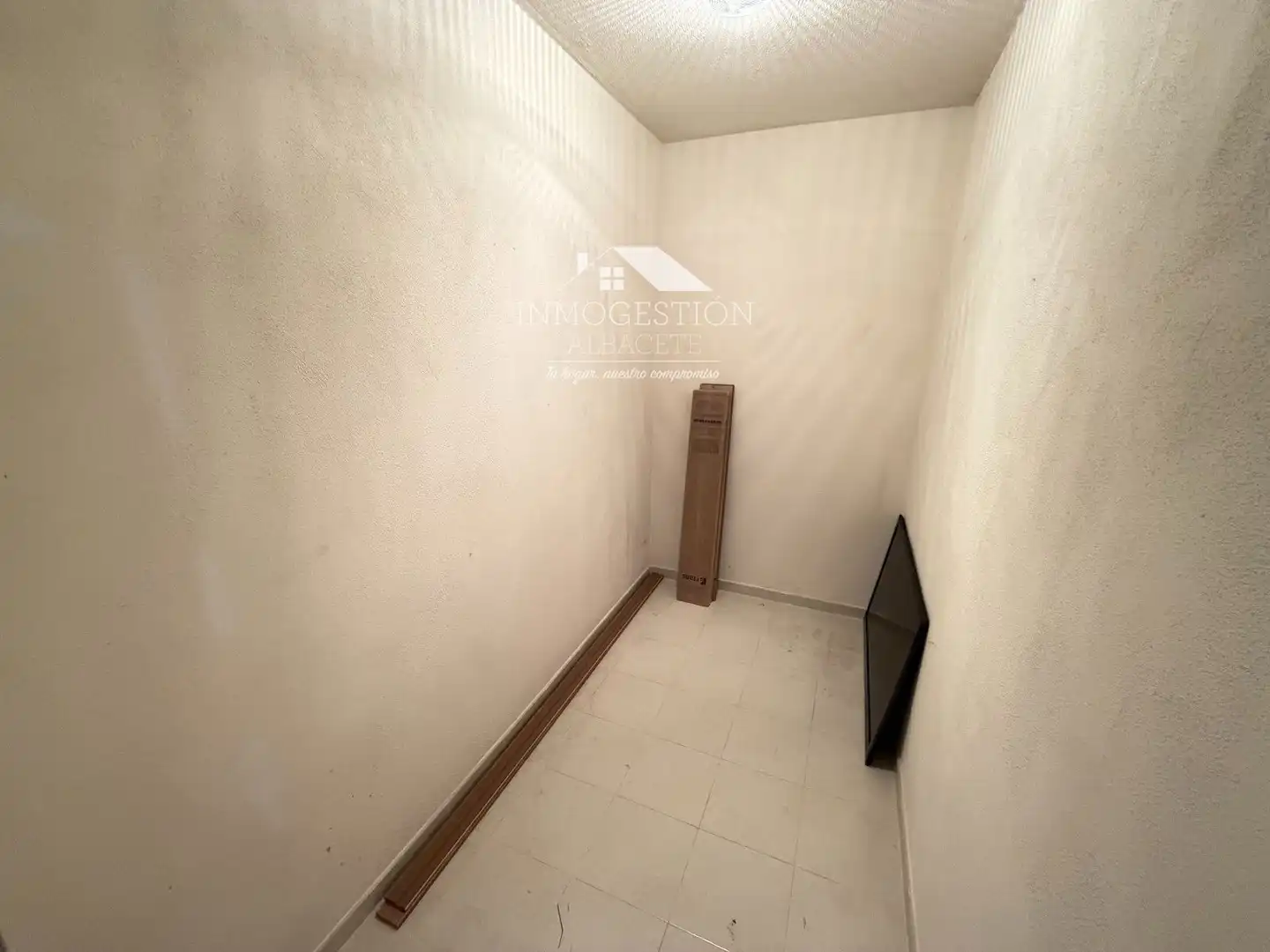 Flat 101 m² in Albacete