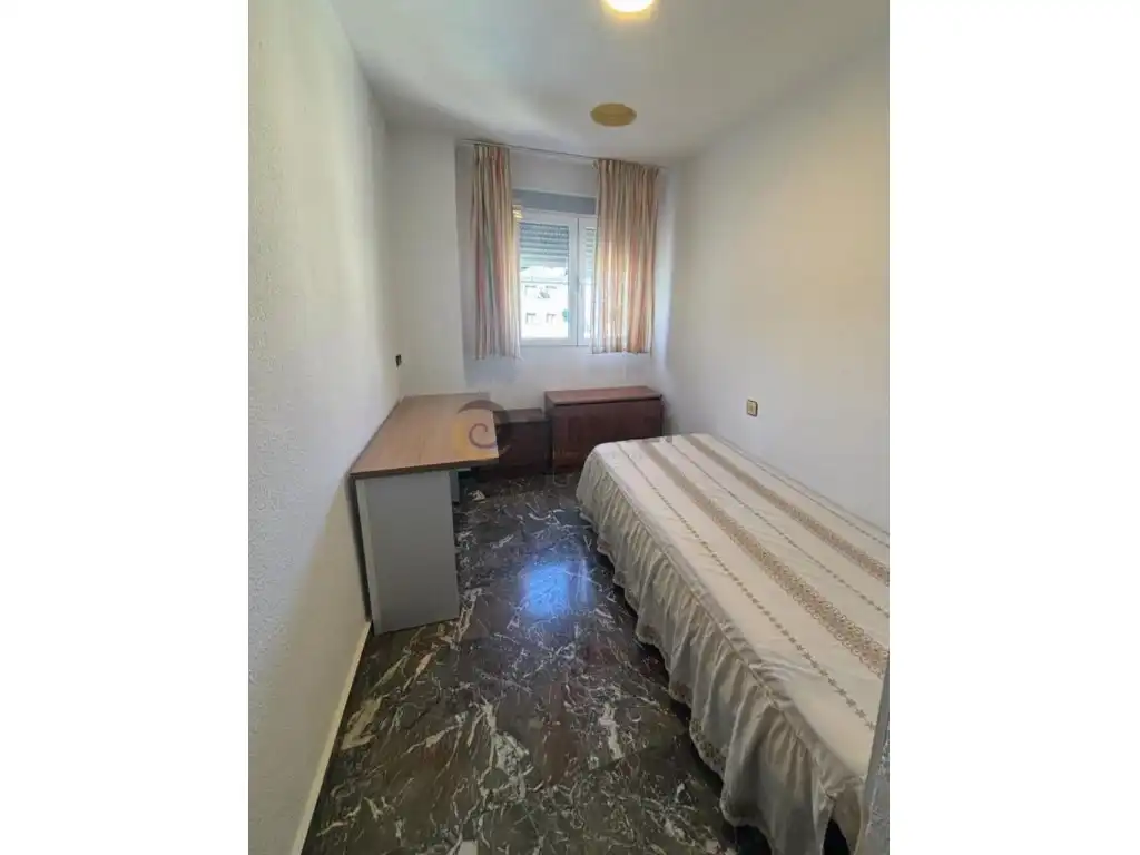 Piso de 100 m² en Jaén