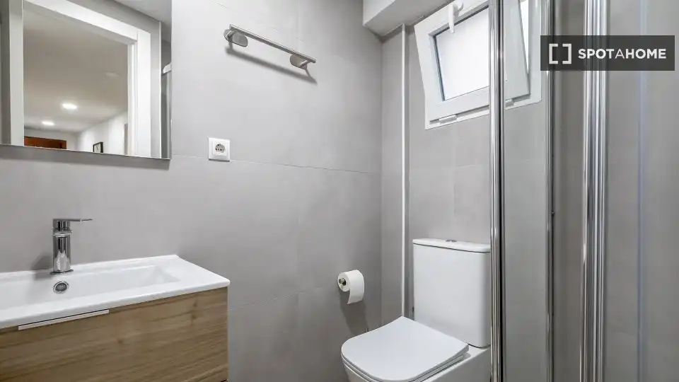 Chambre à louer, Valence