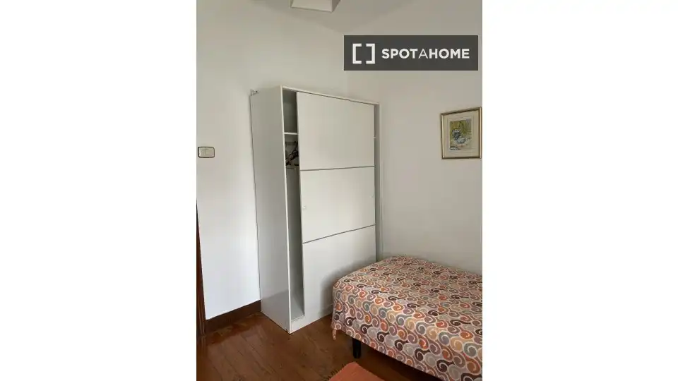 Habitación 104 m², Vigo