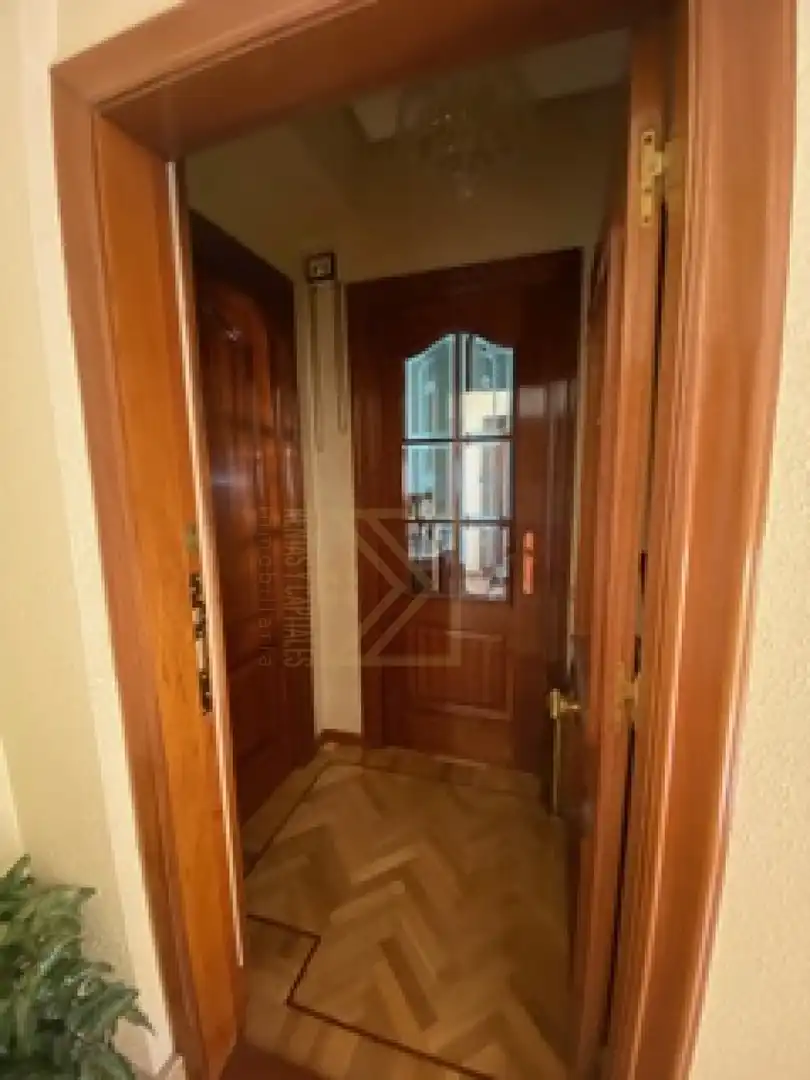 Piso de 80 m² en Camargo